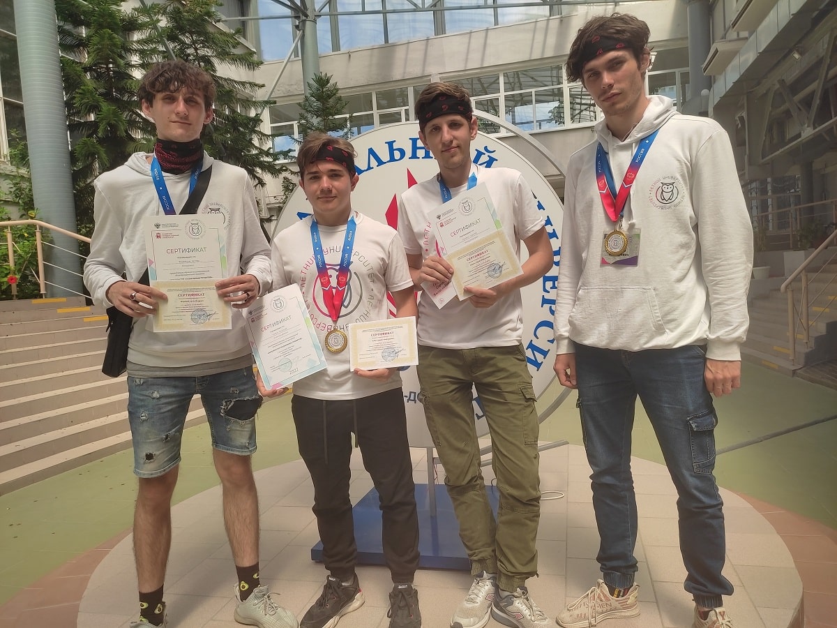 Жеребцов Артём, Грушко Сергей, Чубов Георгий и Усенко Ярослав