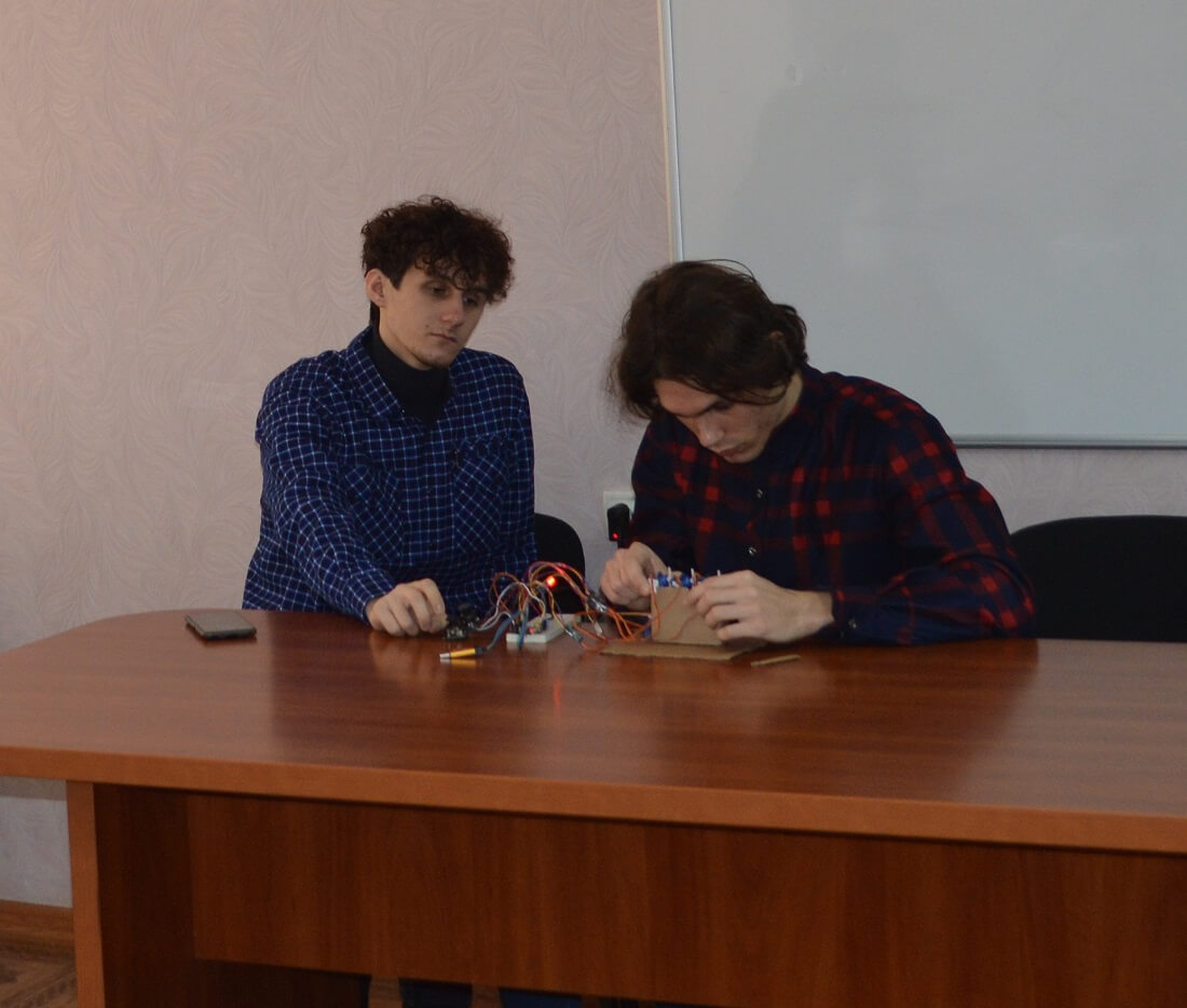 Усенко Ярослав и Жеребцов Артём