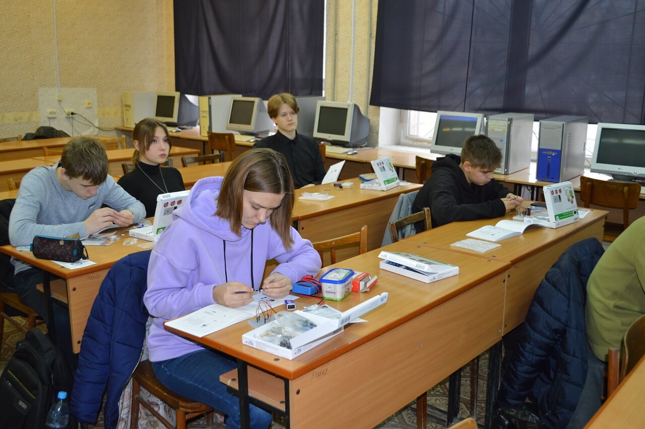 Воздушно-инженерная школа в стенах Далевского университета - занятия 2